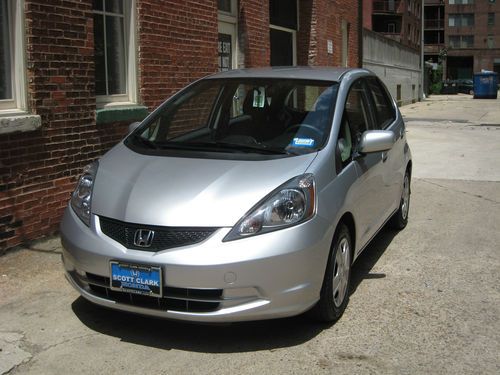 2012 honda fit base hatchback 4-door 1.5l