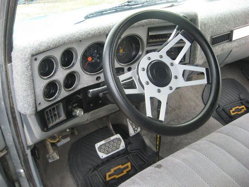 83 Chevy Silverado Lowrider, with a 305, new heads, new exaust and nice interior, US $4,200.00, image 3