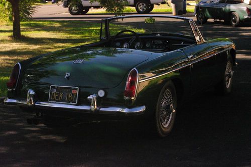 1963 MGB Convertible/Roadster British Racing Green Beauty, image 15
