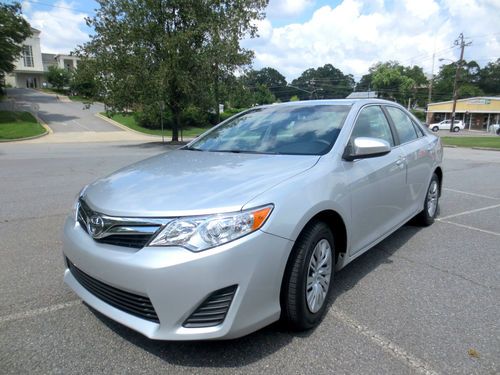 2012 toyota camry le clean carfax 1 owner 2 keys books bluetooth