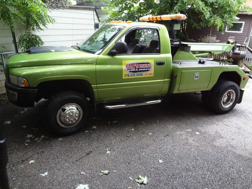 2001 dodge ram 3500 turbo diesel wrecker,no reserve w/youtube videos