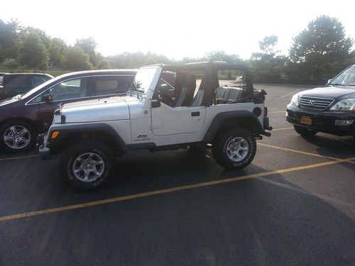 2004 jeep wrangler se sport utility 2-door 2.4l