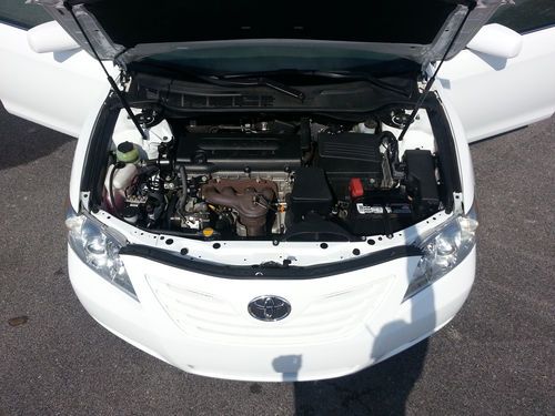 2009 Toyota Camry LE Sedan 4-Door 2.4L, image 6