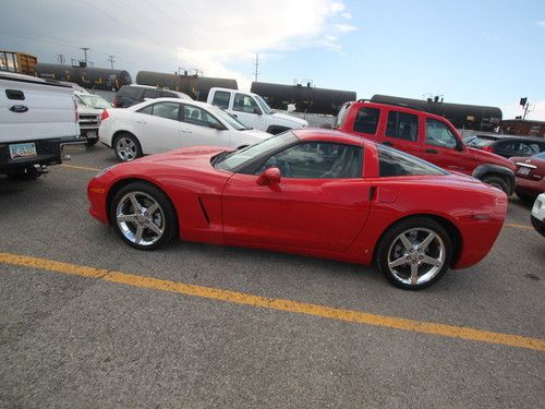 2007 red corvette 34260 miles 2 lt package non smoking no accidents new tires