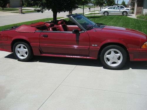 1992 ford mustang gt convertible 2-door 5.0l