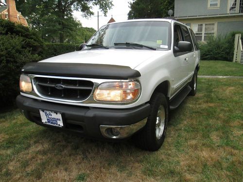 2001 ford explorer xlt wow!! super clean lo-miles great shape and lo-price nr !