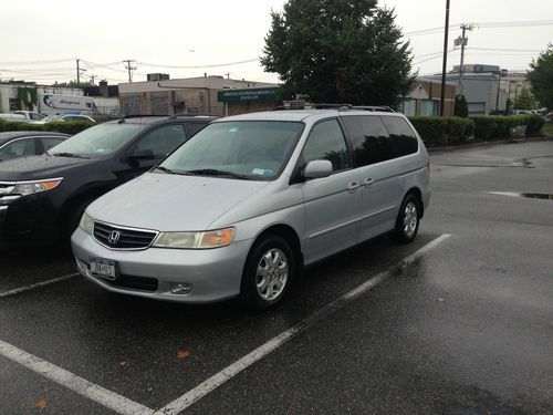 Starlite silver exterior with grey leather interrior