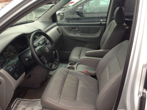 Starlite Silver Exterior with Grey Leather Interrior, US $7,995.00, image 6