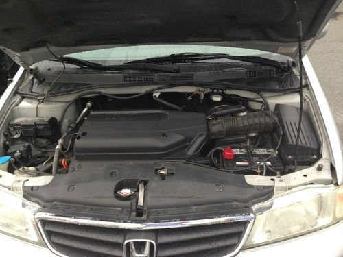 Starlite Silver Exterior with Grey Leather Interrior, US $7,995.00, image 9