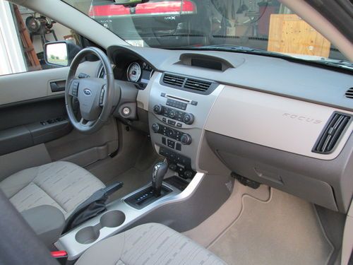 2010 Ford Focus SE Local One Owner, Microsft SYNC, Bluetooth, like new condition, US $12,995.00, image 2