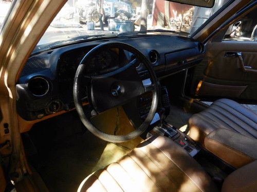 1983 Mercedes 300D  Turbodiesel Sedan,  W123, image 6