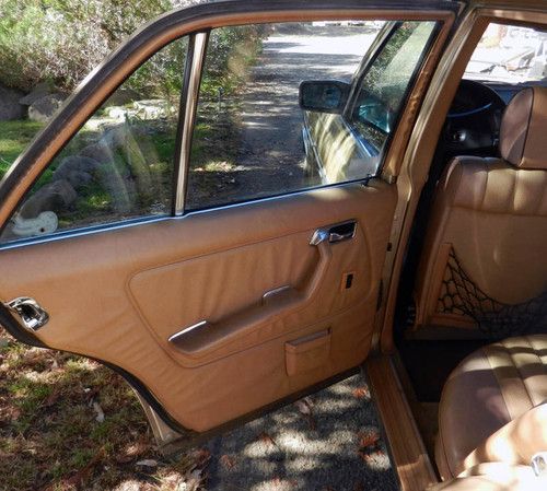 1983 Mercedes 300D  Turbodiesel Sedan,  W123, image 7