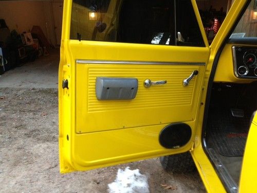 Completely refinished Chevy C-10 4x4 in excellent condition. V-8 4Speed, US $12,500.00, image 3