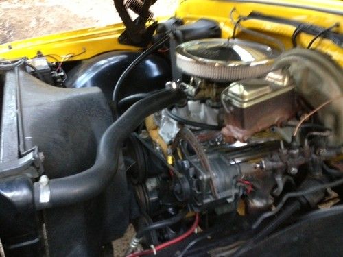 Completely refinished Chevy C-10 4x4 in excellent condition. V-8 4Speed, US $12,500.00, image 4
