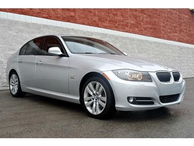 Awd navigation leather sunroof duel climate auxiliary audio heated seats 6 speed