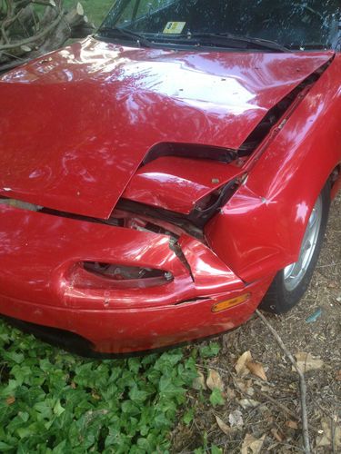 1991 mazda miata base convertible 2-door 1.6l - totaled (for parts)