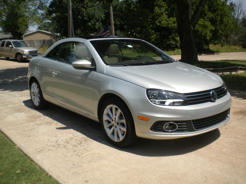 2012 volkswagen eos komfort convertible 2-door 2.0l