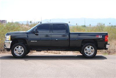 Lifted 2011 chevy silveardo 2500hd duramax diesel ltz....lifted chevy 2500hd