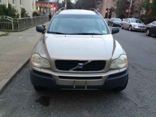 2005 Volvo XC90 T6 Sport Utility 4-Door 2.9L, image 2