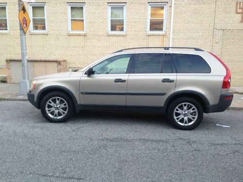 2005 Volvo XC90 T6 Sport Utility 4-Door 2.9L, image 8