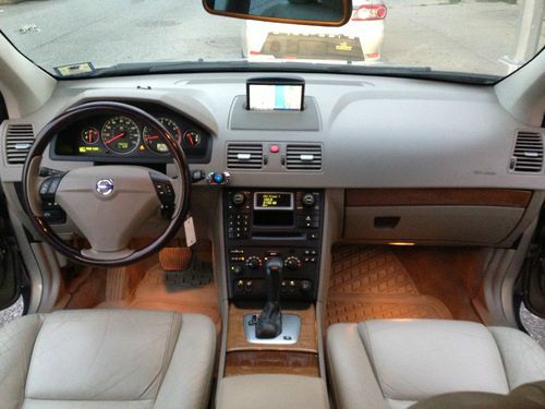 2005 Volvo XC90 T6 Sport Utility 4-Door 2.9L, image 10