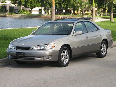 1999 00 01 98 97 lexus es300 only 54k miles non smoker accident free no reserve!