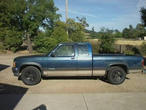 1993 dodge dakota le extended cab pickup 2-door 3.9l