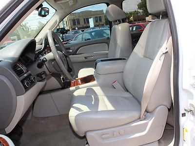 LTZ 4x4 FlexFuel Leather 3rd Row Sunroof DVD MP3 XM OnStar Navigation Camera, image 16