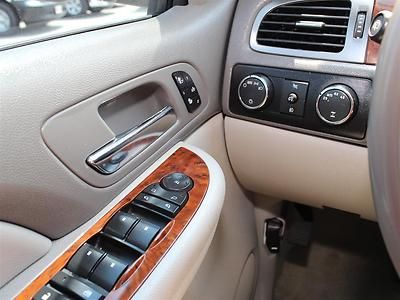 LTZ 4x4 FlexFuel Leather 3rd Row Sunroof DVD MP3 XM OnStar Navigation Camera, image 24