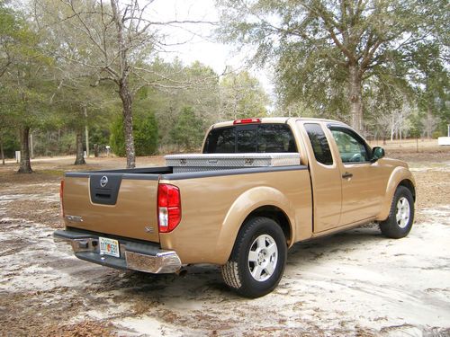 2005 Nissan Frontier Truck, image 3