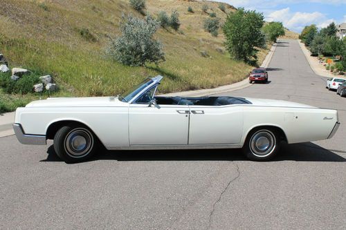 1967 lincoln continental convertible- beautiful runs / drives, rare options!