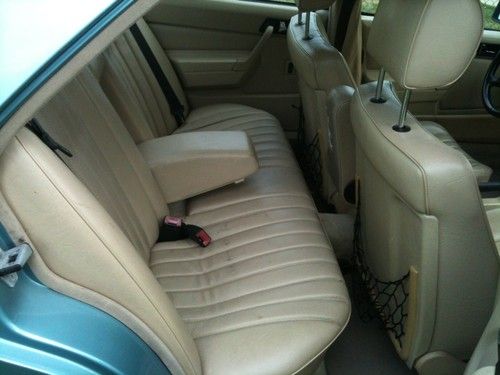 1991 Mercedes Benze 190e, image 4