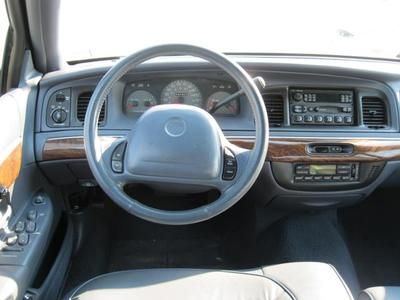 4dr Sdn LS 4.6L Power Windows Power Door Locks Tilt Wheel Cruise Control Compass, image 5