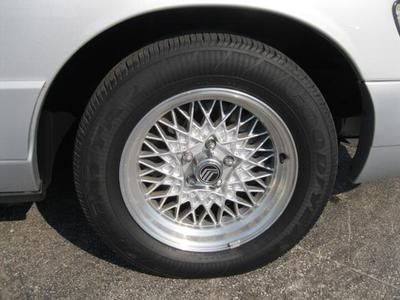 4dr Sdn LS 4.6L Power Windows Power Door Locks Tilt Wheel Cruise Control Compass, image 9