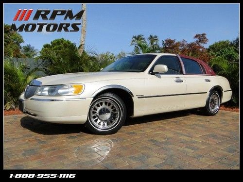 Lincoln town car cartier carriage top heated/seats clean carfax &amp; warranty