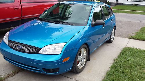 Ford focus zx5 ses 2.0l aqua blue hatchback nice clean