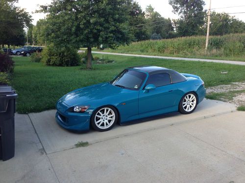 2001 honda s2000 base convertible 2-door 2.0l