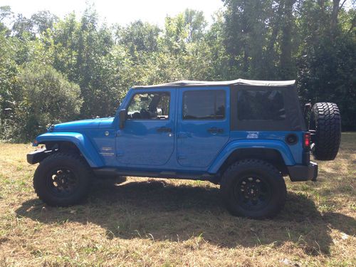 2011 jeep wrangler unlimited sahara sport utility 4-door 3.8l