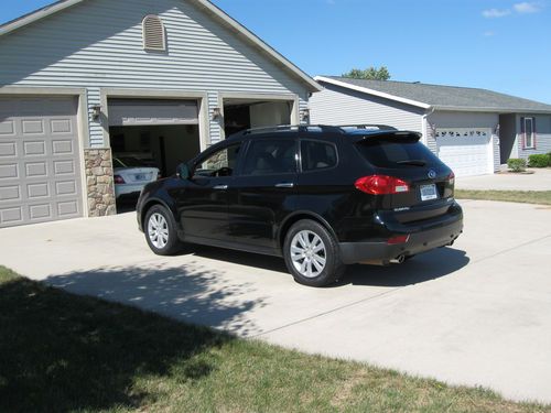 2008 subaru tribeca      black- beautiful