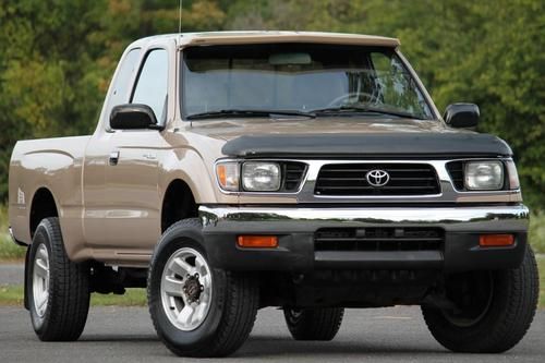1996 toyota tacoma xtracab 4x4 2.7l 5-spd a/c 1-owner clean carfax mint only 93k