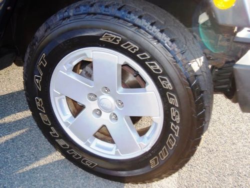 ONE OWNER AUTOMATIC WARRANTY DEALER INSPECTED, image 38