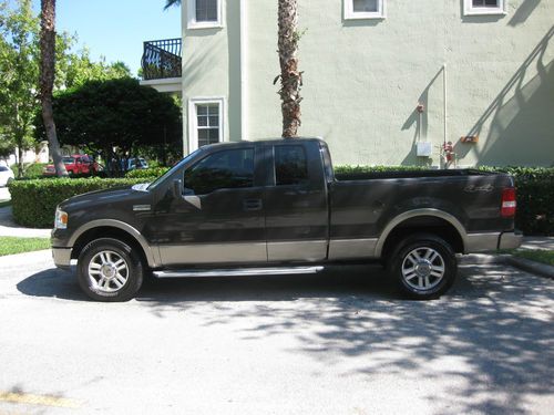 Ford f-150 xlt lariat 4x4 extended cab two tone leather