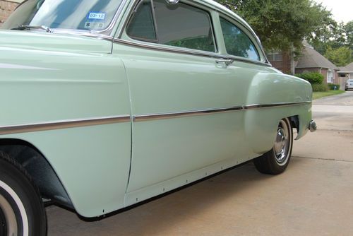 1954 Chevolet 210 DelRay, full frame-off restomod, 350/350, disc brakes, NICE, image 5
