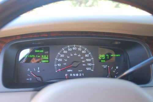 2001 Lincoln Town Car Cartier L Sedan 4-Door 4.6L, image 20