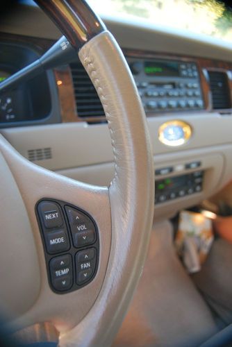 2001 Lincoln Town Car Cartier L Sedan 4-Door 4.6L, image 21