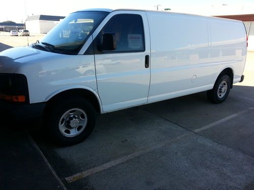 2007 chevrolet express 2500 base standard cargo van 4-door 4.8l