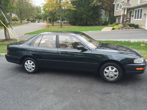 1994 toyota camry le sedan 4-door 2.2l