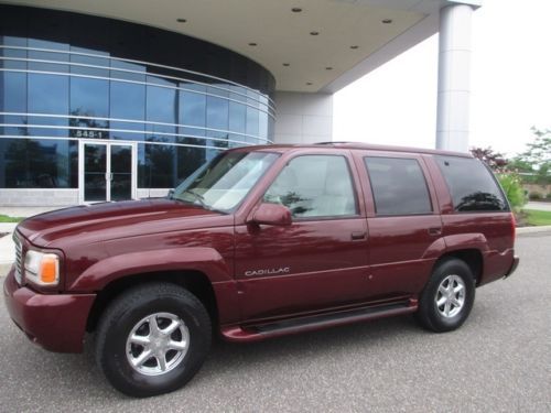 2000 cadillac escalade 4wd low miles sharp color rare find