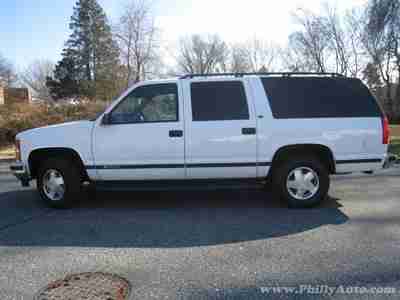 NO RESERVE! 1-OWNER! CLEAN CARFAX! TOW PACKAGE! 3RD ROW SEATS! 4WD CHEVY BURBAN, image 11