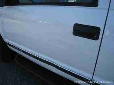 NO RESERVE! 1-OWNER! CLEAN CARFAX! TOW PACKAGE! 3RD ROW SEATS! 4WD CHEVY BURBAN, image 15